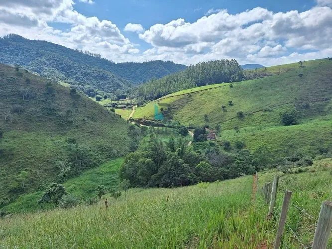 CHÁCARA FORMADA PRÓXIMO AO CENTRO DE MONTEIRO LOBATO-SP