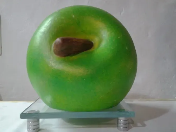Antiga Maçã Gigante em Cerâmica anos 80 linda peça Imponente em Pop Art   Genuíno 