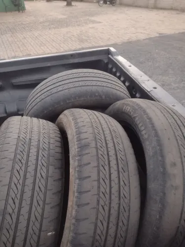 Vende se pneus aro 15 195/60