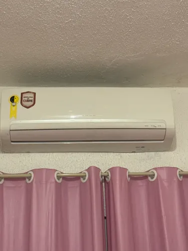 Split 18 mil btus inverter WiFi