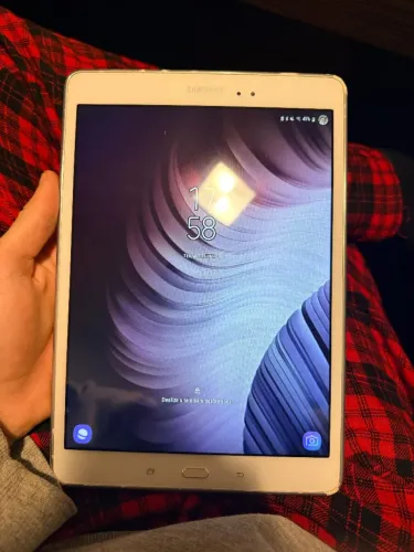 Samsung Galaxy TabA SM-P550