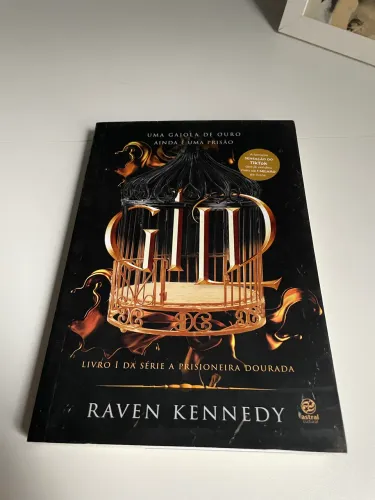 Livro Gild a prisioneira dourada