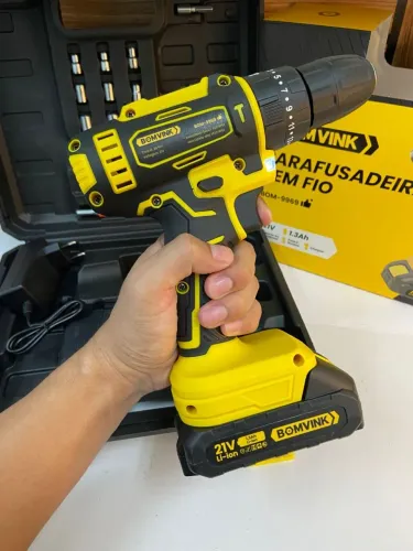 Parafusadeira Furadeira sem Fio + 2 Baterias 21V 1.3 Ah + Carregador - BOM-9969 BomVink