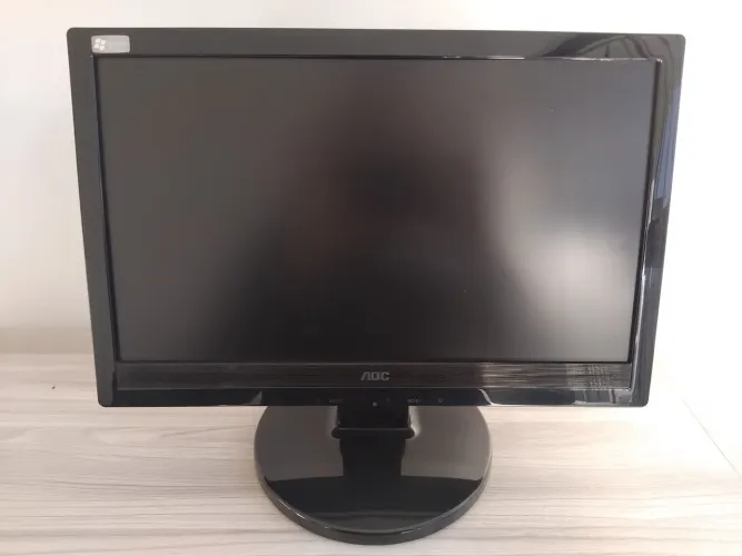 Monitor AOC 19
