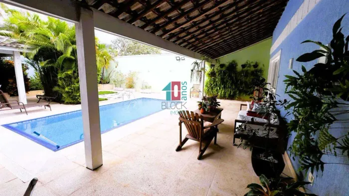 Barra da Tijuca | Casa de Condomínio 4 quartos, sendo 2 suites