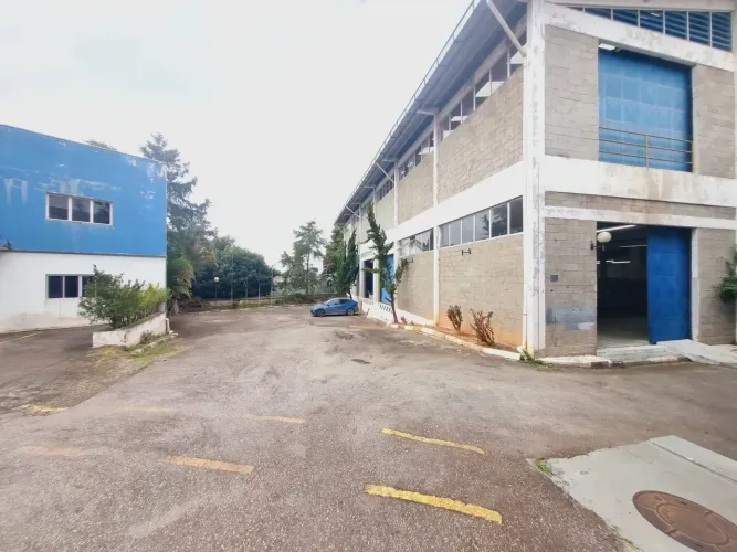 Galpão industrial para venda ou locação com 6.353,00 m² em Embu-Guaçu