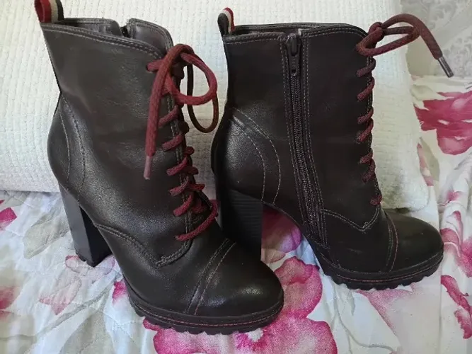 Bota Ramarim marrom excelente estado