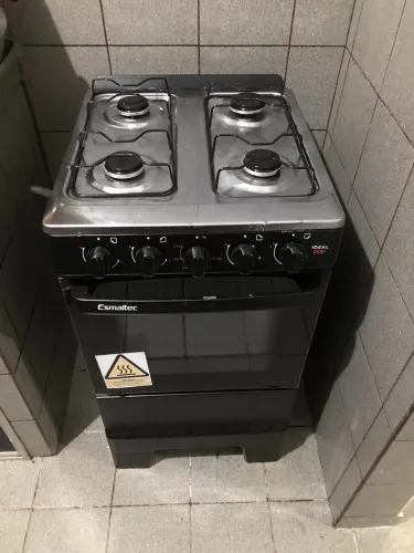 Vendo fogão 4 bocas ESMALTEC 1 mês de uso