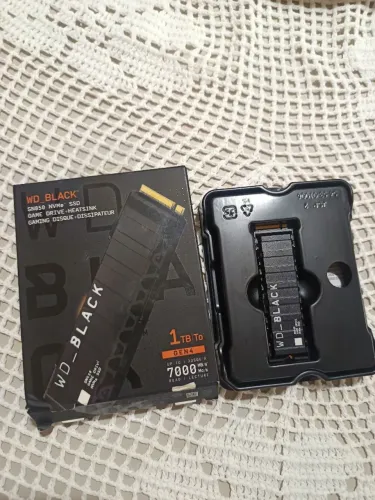 SSD WD_BLACK NVMe 1TB 7000MB/s com Dissipador