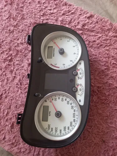 Vendo essas peças de carro barato 