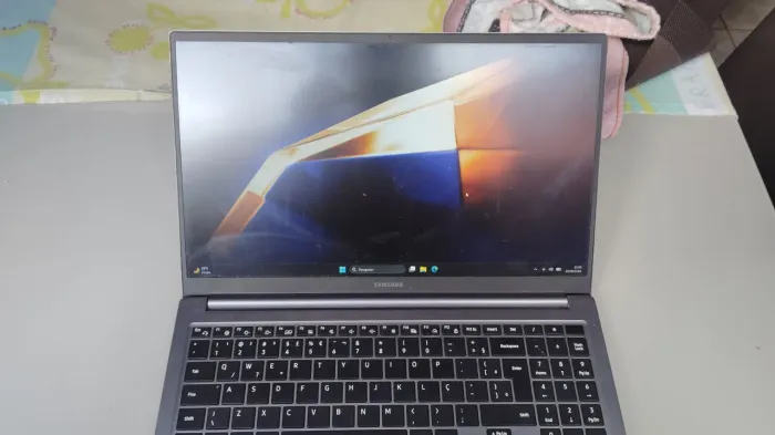 Samsung Galaxy Book4 Intel Core i5 13ª Ger / 8GB RAM / SSD 512GB - Estado de Bom