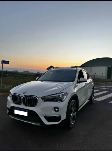 BMW X1 Sdrive 20I X-line 2.0 TB Active Flex 2017