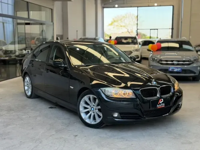 BMW 320I A 2010