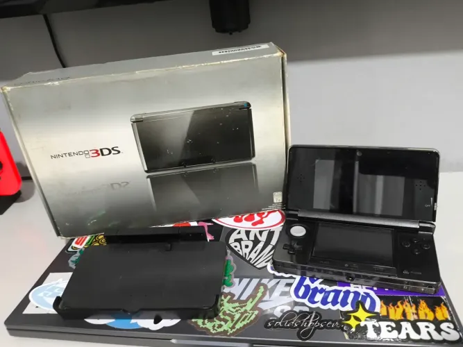 Nintendo 3ds Cosmo Black desbloqueado