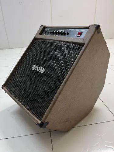 Caixa amplificada baixo