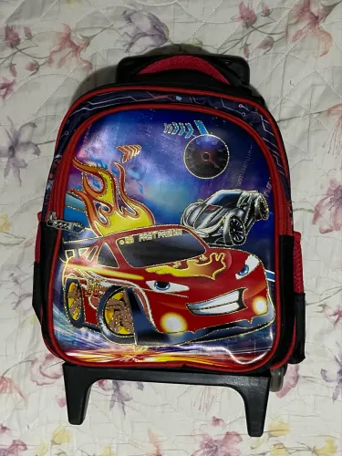 Vendo mochila infantil de rodinhas