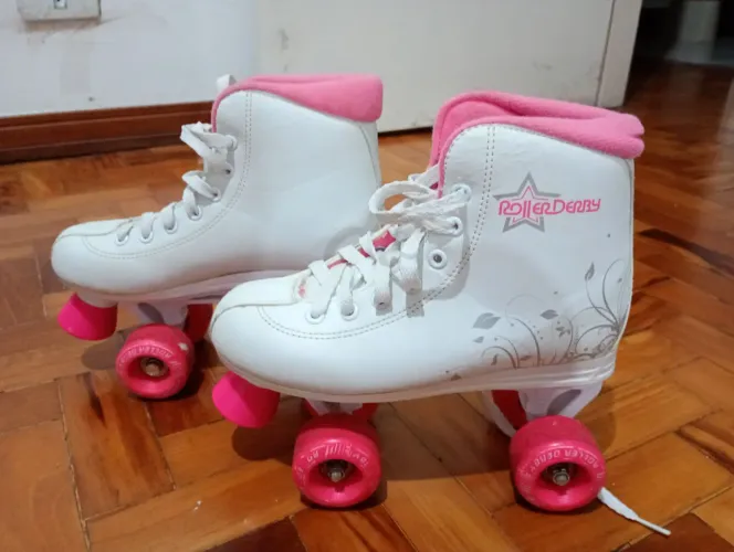 Patins feminino Roller Derby 