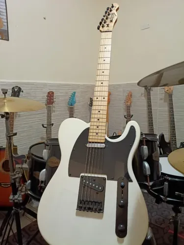 Guitarra Seven Telecaster perfeitíssimo estado