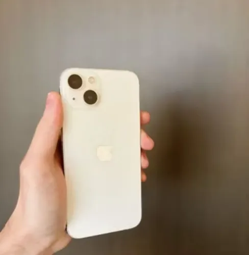 iPhone 13