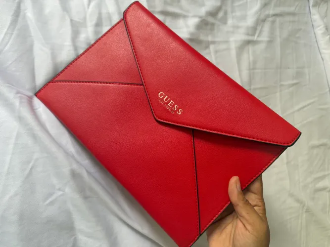 Bolsa/Crateira de Mão Guess Vermelha