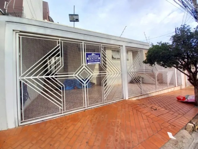 Casa com 4 dormitórios à venda, 240 m² por R$ 700.000,00 - Centro - Marília/SP