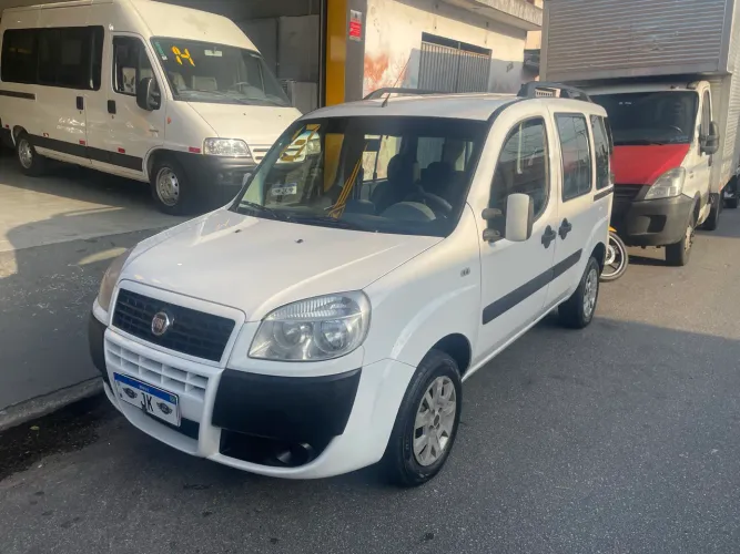 Fiat Doblo Attractive 1.4 Fire Flex 8V 5P 2013