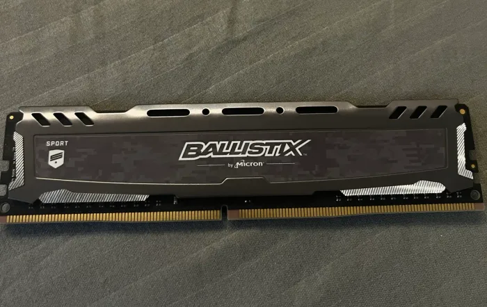 Crucial Memoria RAM 8gb DDR 4 3000mhz Ballistix Sport LT (BLS8G4D30AESBK.M8FE)