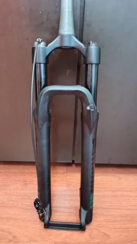 Suspensão 120 mm com trava