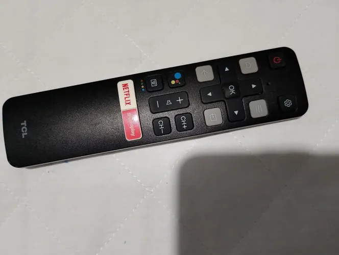Vendo controle de tv TCL original Anatel por 30 reais para vir buscar ok 