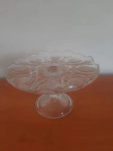 Prato para bolo ou confeitos em vidro com decorações geométricas
