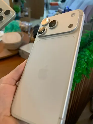 Iphone 17 Pro Max Branco 96% saude de bateria