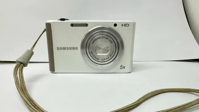Câmera Fotográfica Samsung ST77 