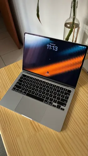 Macbook Air M4 13 pol 16/256gb IMPECÁVEL NA GARANTIA