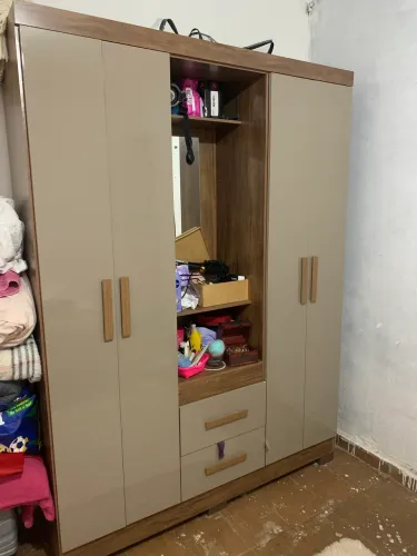 Estou vendendo móveis novos só tem três meses de uso