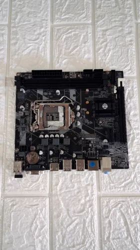 Placa Mãe TGT H61 Socket LGA1155 DDR3 - Nova na Caixa