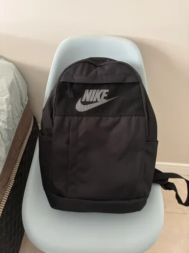 mochila nike elemental preta nova