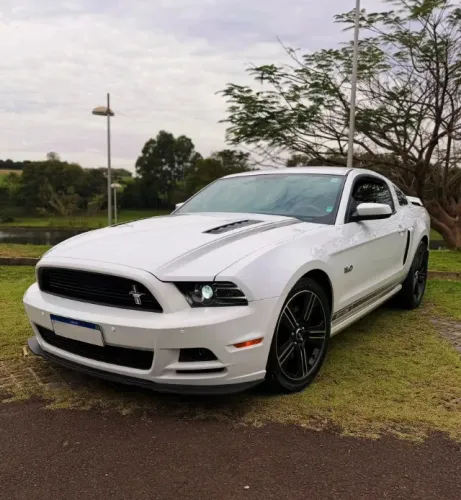 Ford Mustang GT V8 2014