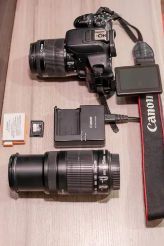 Canon T5i + lentes 18-55mm e 55-250mm