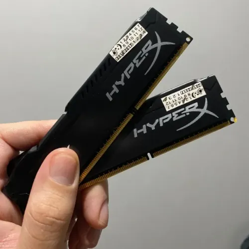 Memória Ram Gamer Desktop 8GB DDR3 1600MHz Kingston Fury Preta HX316C10FB/4 ( 2 x 4GB )