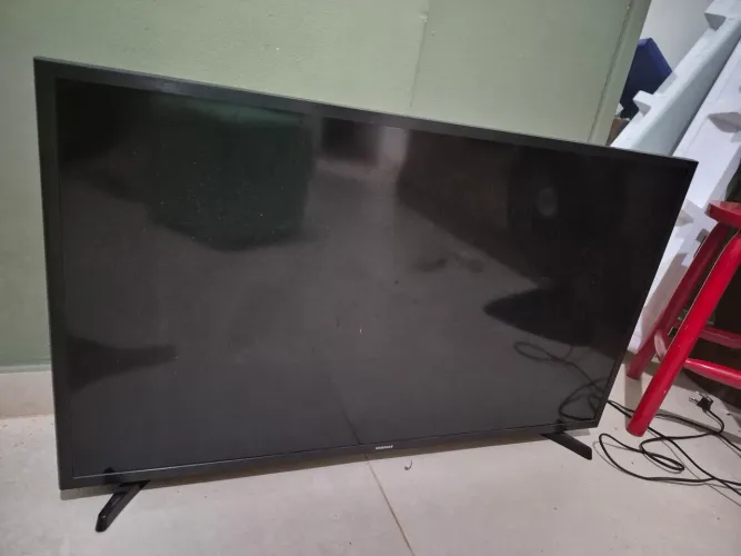 Smart tv Samsung 40 polegadas com defeito na tela. O demais funcionando perfeitamente!