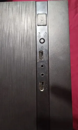 gabinete com fans funcionando perfeitamente so pegar e usa