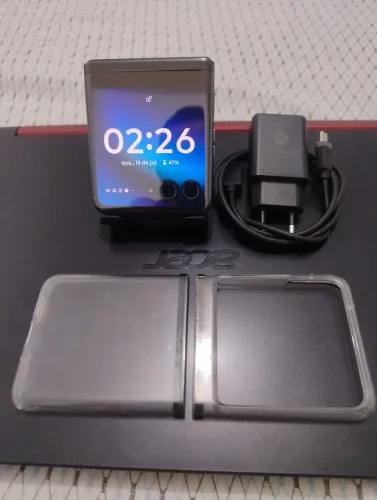Motorola razr 40 ultra 256GB 16GB ram cor grafite completo com garantia