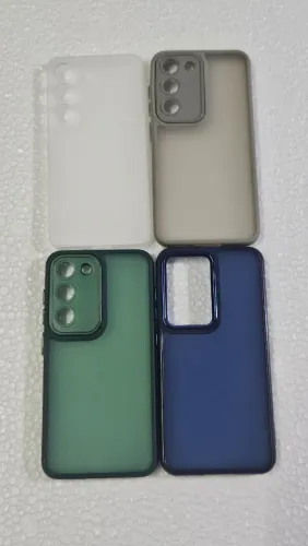lote de 4 capas para Smartphone Samsung Galaxy S23 (padrão) não encontradas nacionalmente.