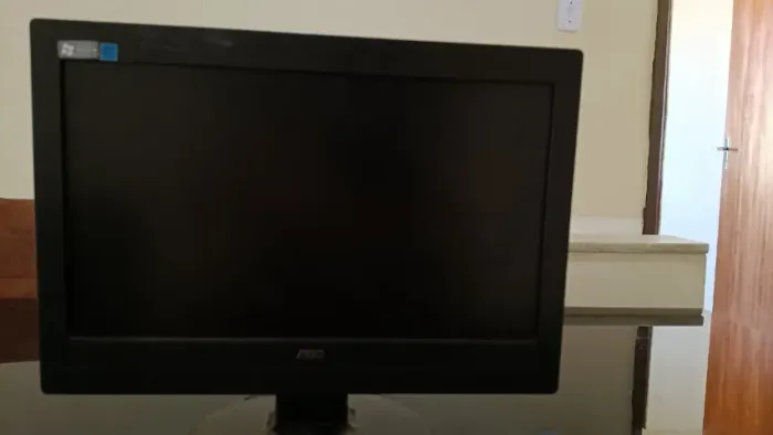 Monitor AOC 16" LCD (Funcionando) - Retirada em Mãos