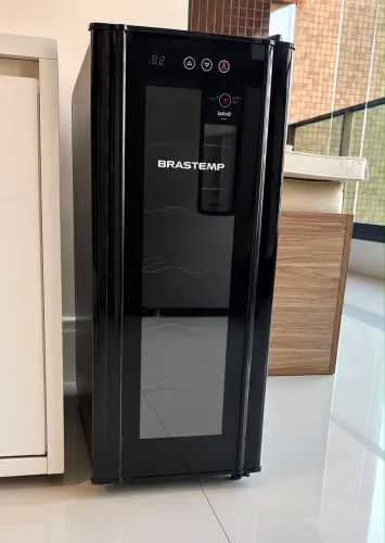 Adega Brastemp 12 garrafas