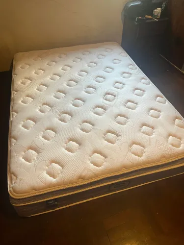 Colchão de molas Simmons Georgia Eurotop casal (1,38x1,88)