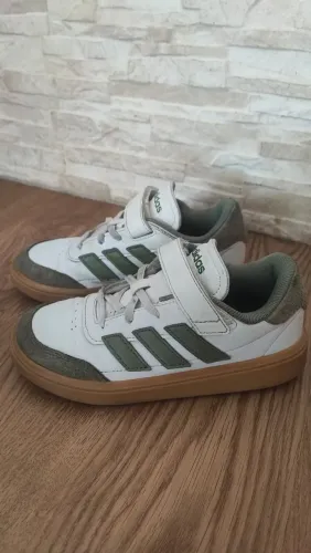 Tênis Adidas