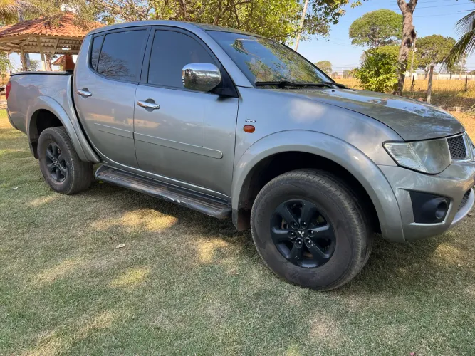 Mitsubishi L200 Triton HPE 3.2 CD TB Int.diesel AUT 2012