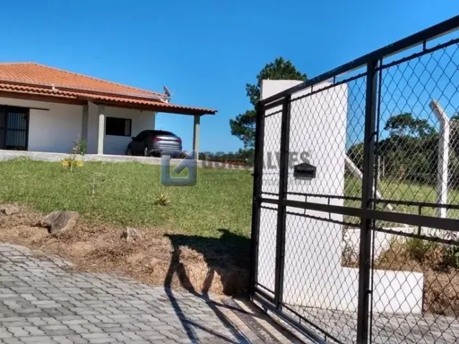 Chácara à venda em Tapiraí (Do Turvo) 3 suítes, 260 m², terreno de 3.400 m²
