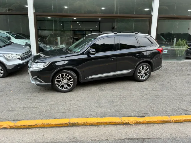 Mitsubishi Outlander Comfort 2.0 16V Aut. 2018